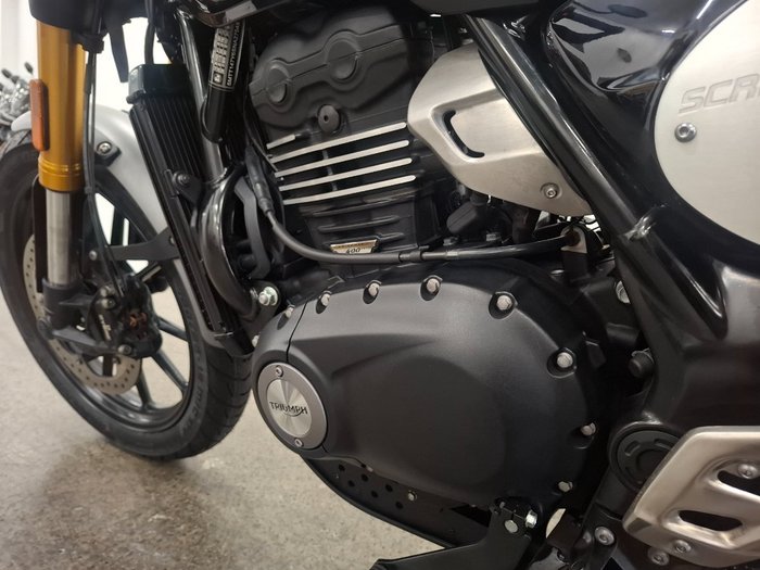 2024 Triumph SCRAMBLER 400 X BLACK META