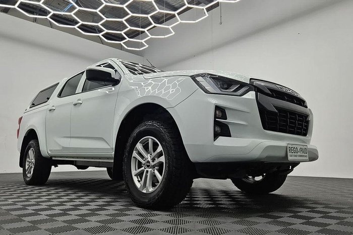 2022 Isuzu D-MAX LS-M