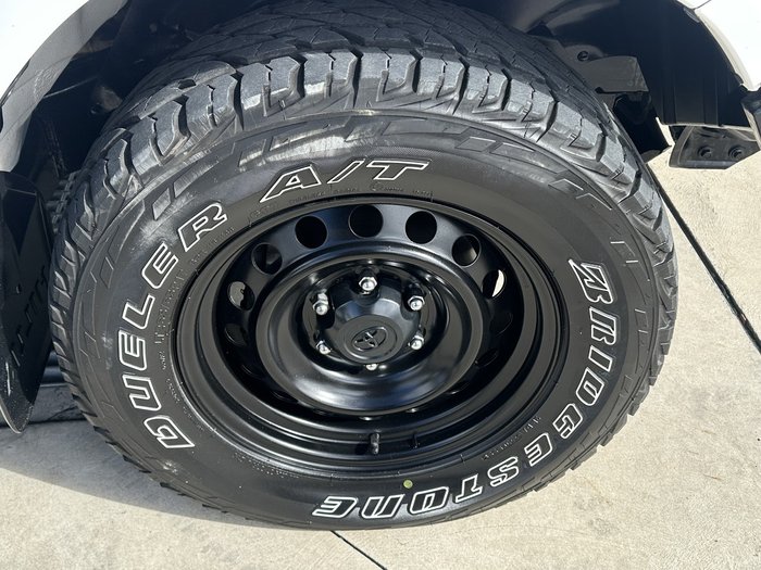 2020 Toyota Hilux SR