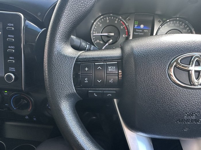 2020 Toyota Hilux SR