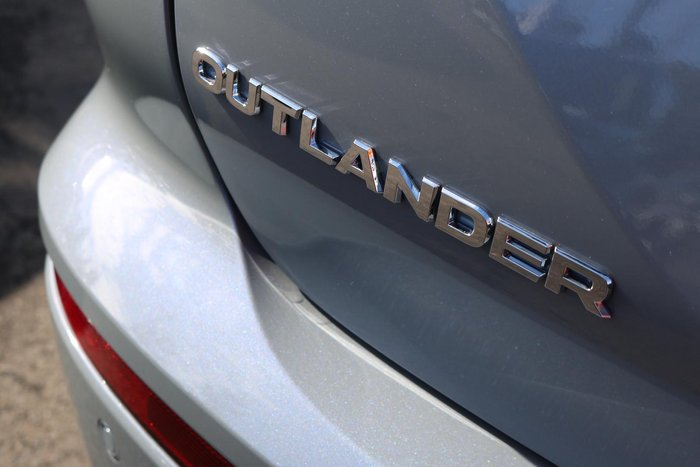 2025 Mitsubishi Outlander Aspire
