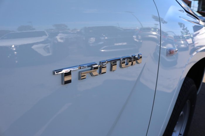 2026 Mitsubishi Triton GLX