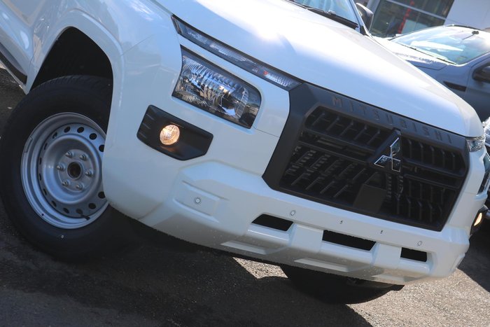 2026 Mitsubishi Triton GLX