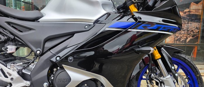 2025 Yamaha YZF-R15M SILVER