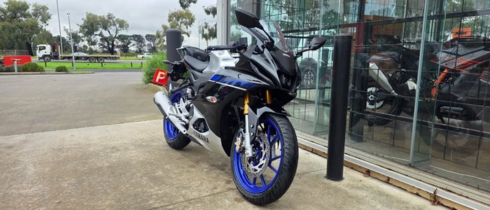 2025 Yamaha YZF-R15M SILVER