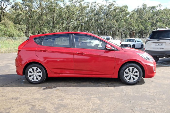2017 Hyundai Accent Active