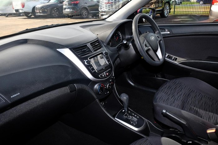 2017 Hyundai Accent Active