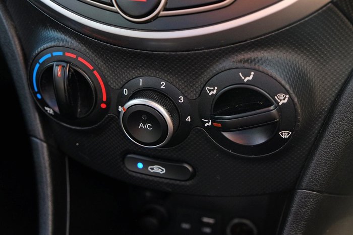 2017 Hyundai Accent Active