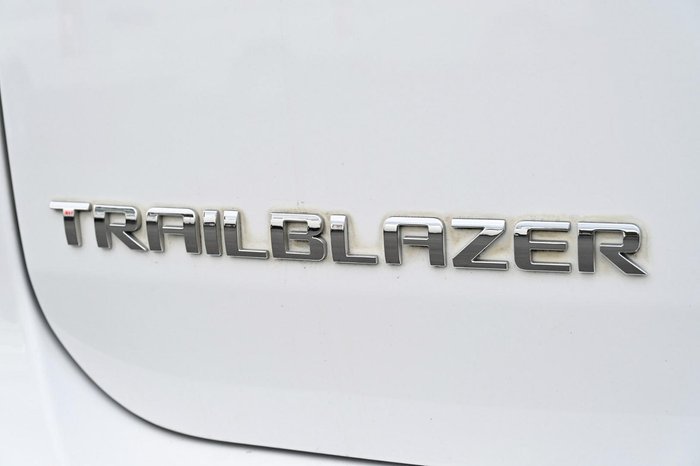 2017 Holden Trailblazer Z71 RG MY18 4X4 Dual Range Summit White