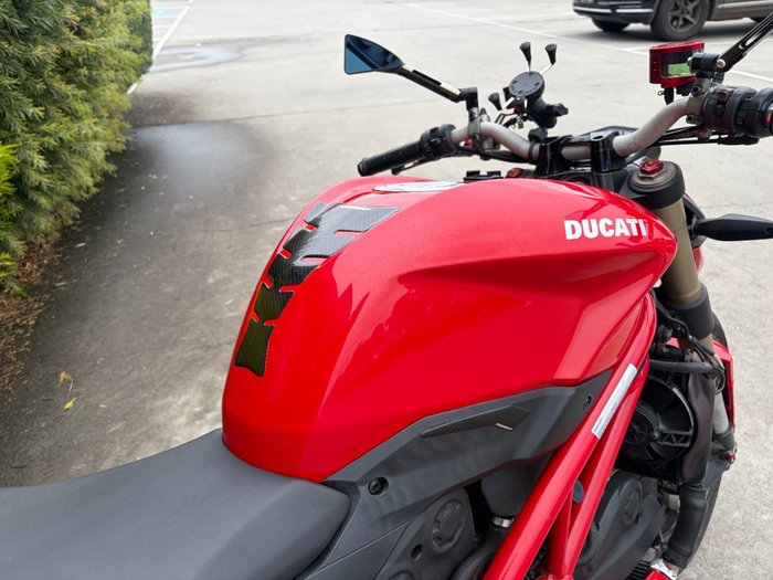 2014 DUCATI STREETFIGHTER 848 Red