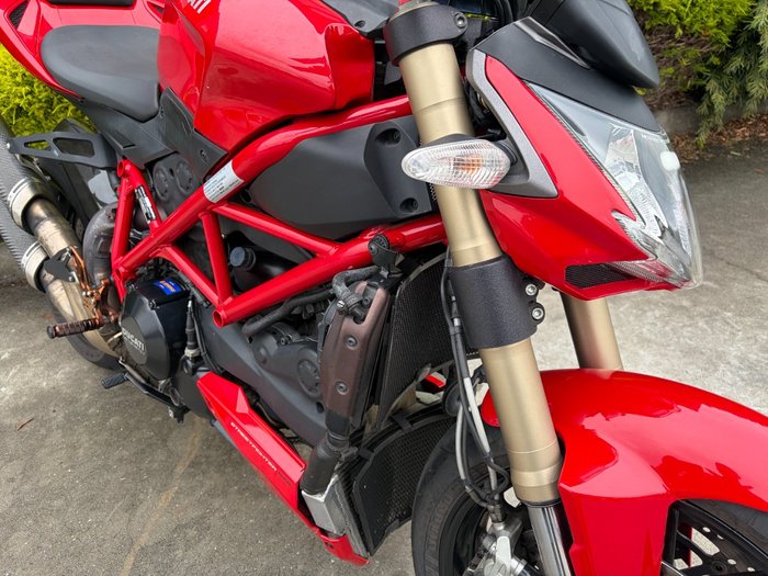 2014 DUCATI STREETFIGHTER 848 Red