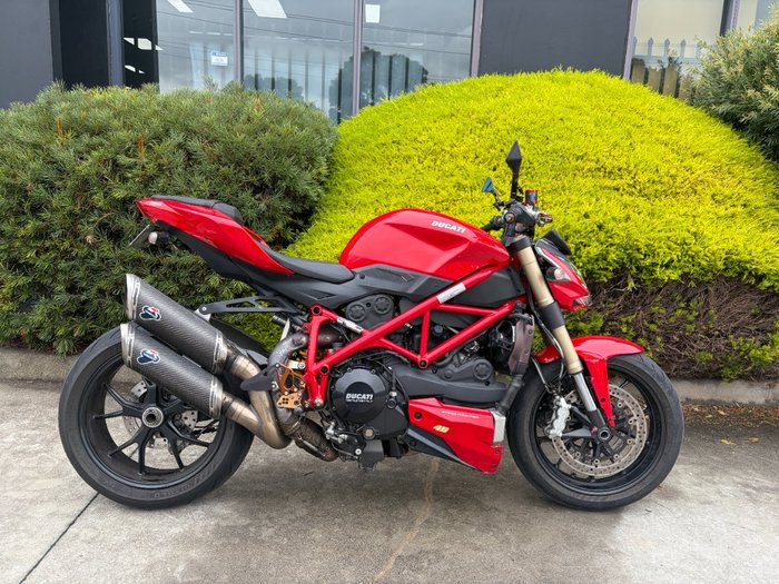 2014 DUCATI STREETFIGHTER 848 Red