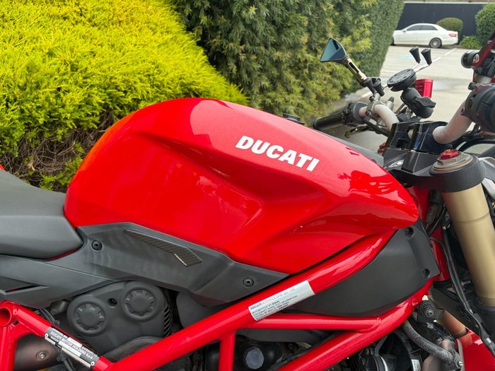 2014 DUCATI STREETFIGHTER 848 Red