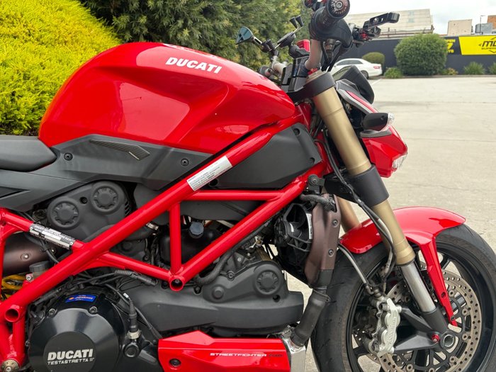2014 DUCATI STREETFIGHTER 848 Red