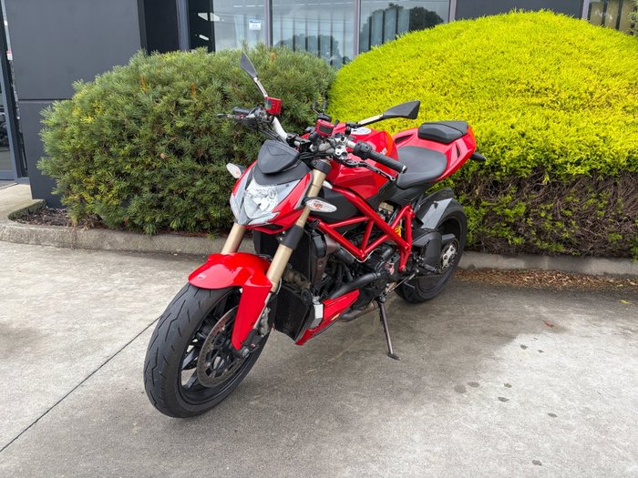2014 DUCATI STREETFIGHTER 848 Red