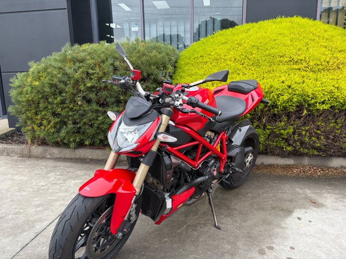 2014 DUCATI STREETFIGHTER 848 Red