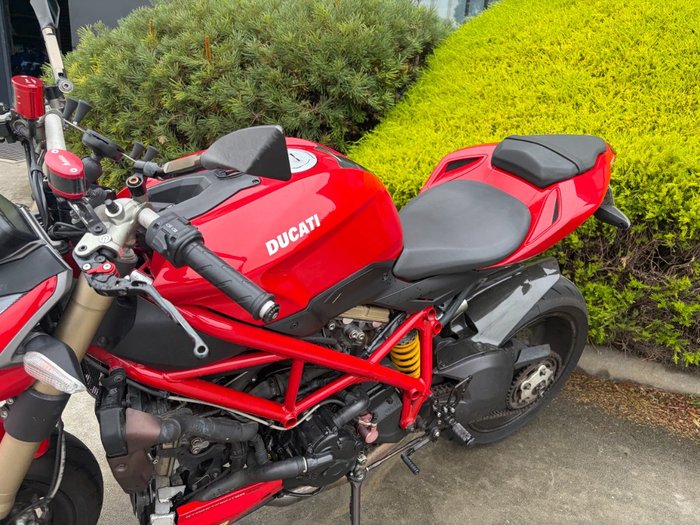 2014 DUCATI STREETFIGHTER 848 Red