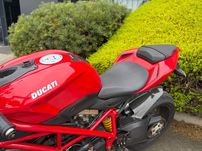 2014 DUCATI STREETFIGHTER 848 Red