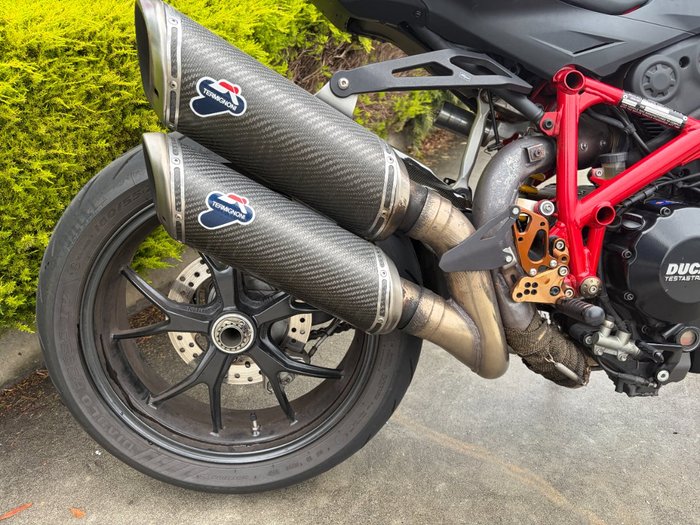 2014 DUCATI STREETFIGHTER 848 Red