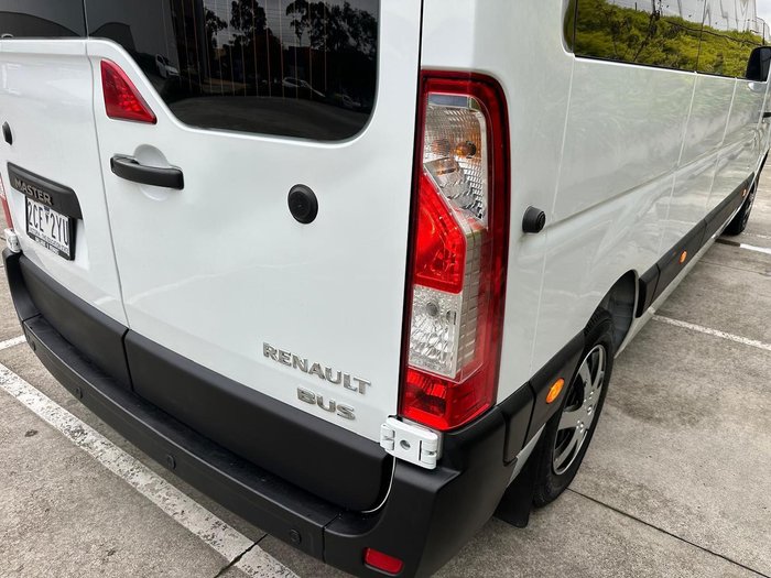 2018 Renault Master X62 Glacier White