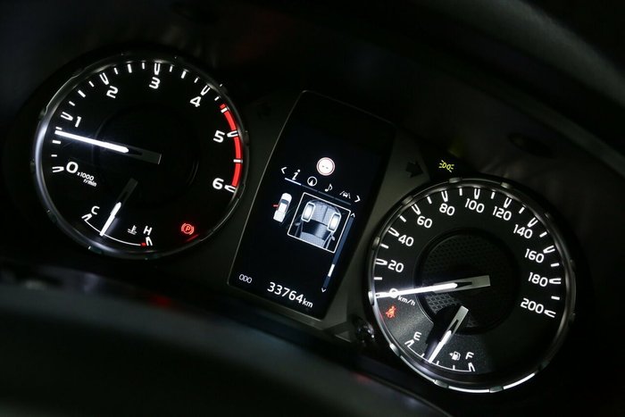 2023 Toyota Hilux SR5