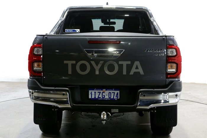 2023 Toyota Hilux SR5