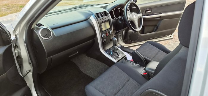 2016 Suzuki Grand Vitara Navigator JB Silver