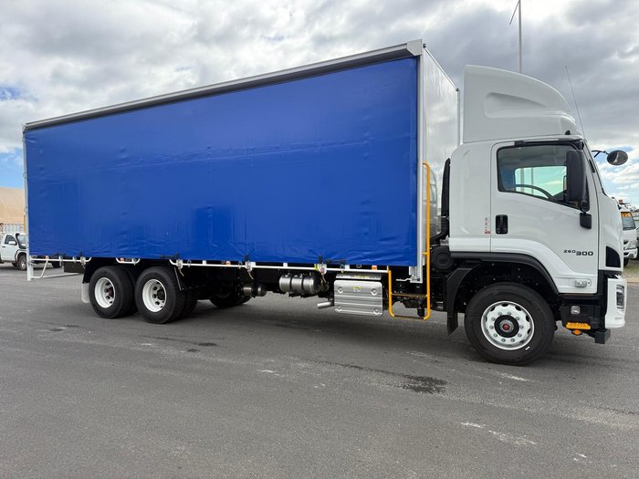 2026 Isuzu F Series FVL 260-300 Freightpack