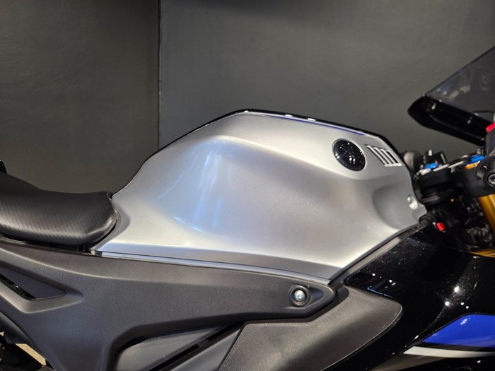 2024 Yamaha YZF-R15M SILVER