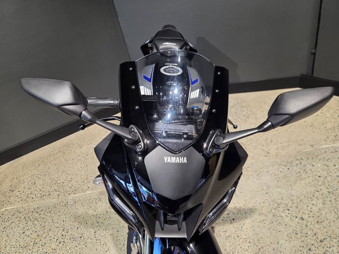2024 Yamaha YZF-R15M SILVER