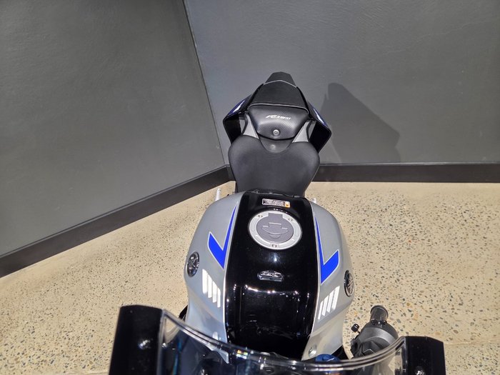2024 Yamaha YZF-R15M SILVER