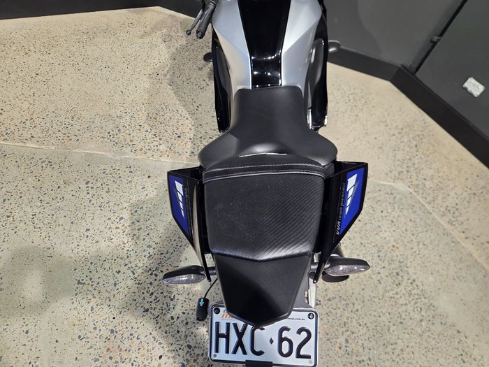 2024 Yamaha YZF-R15M SILVER