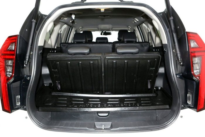 2020 Mitsubishi Pajero Sport Exceed