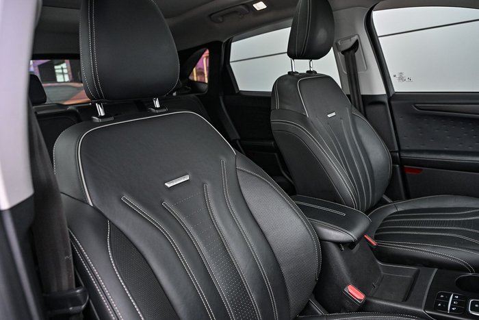 2020 Ford Escape Vignale