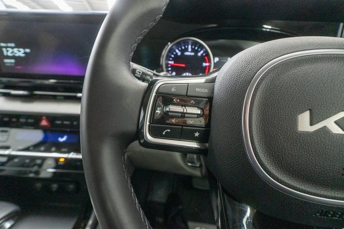 2023 Kia Carnival SLi