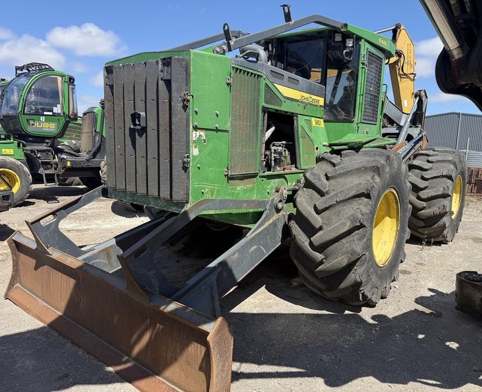 2016 John Deere 648L Green