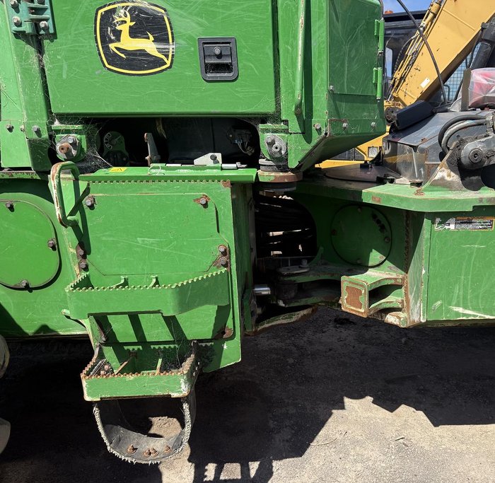 2016 John Deere 648L Green