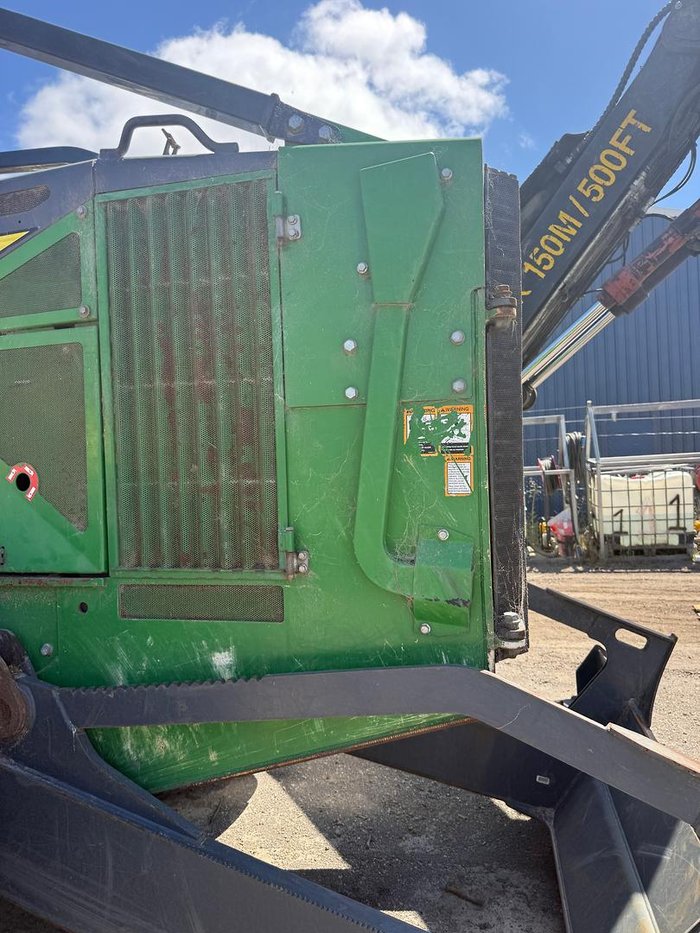 2016 John Deere 648L Green