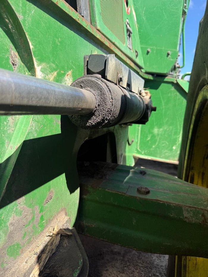 2016 John Deere 648L Green