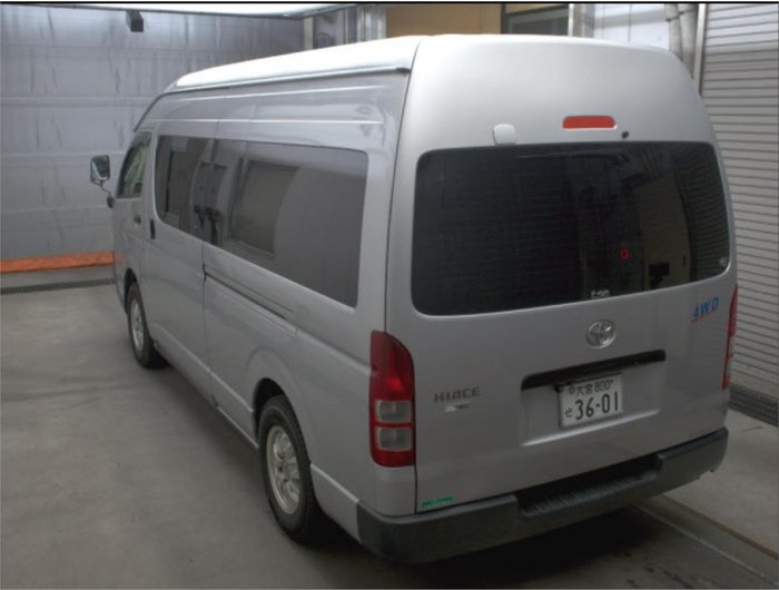 2005 Toyota Hiace DX 4WD