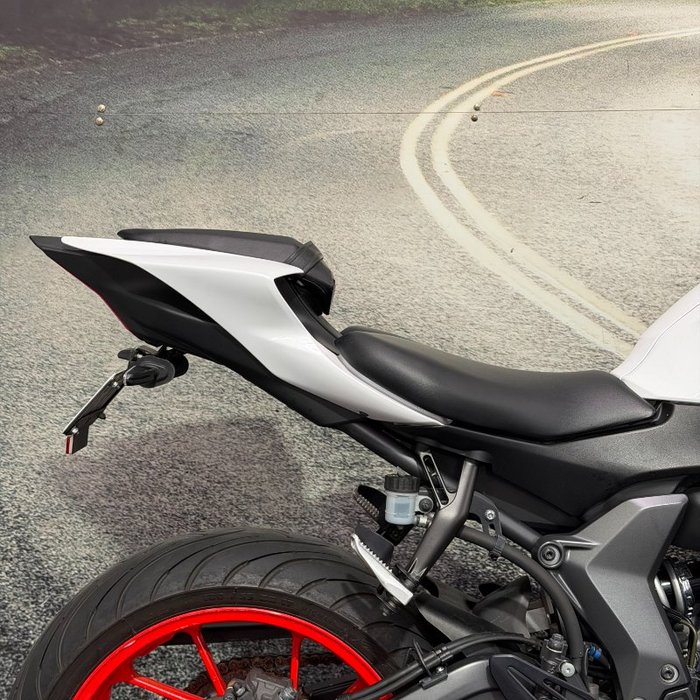 2023 Yamaha YZF-R7LA White