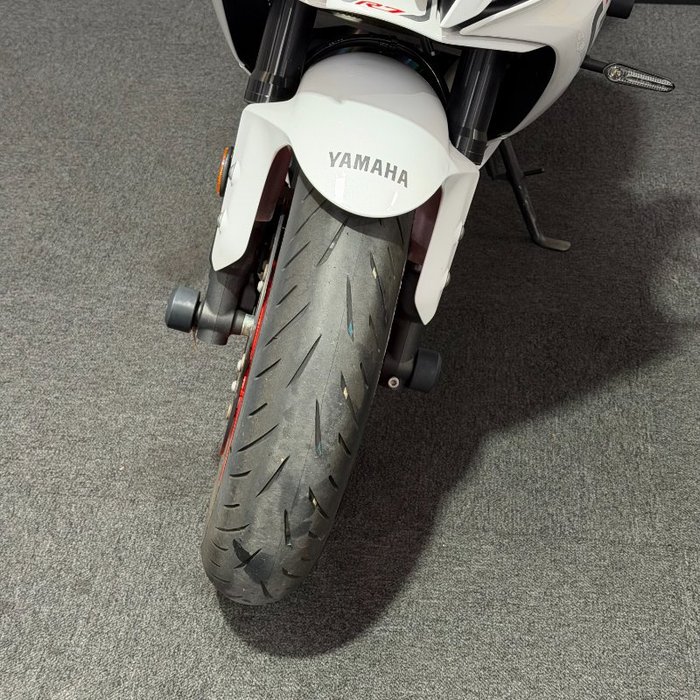 2023 Yamaha YZF-R7LA White
