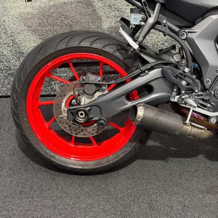 2023 Yamaha YZF-R7LA White