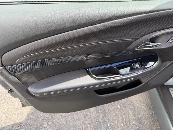 2015 HOLDEN COMMODORE SV6 VF II GREY
