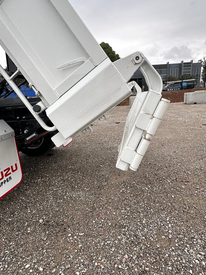 2026 Isuzu N Series NLR 45-150 DT D25 Tipper