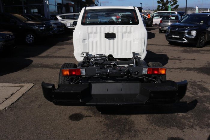 2026 Mitsubishi Triton GLX