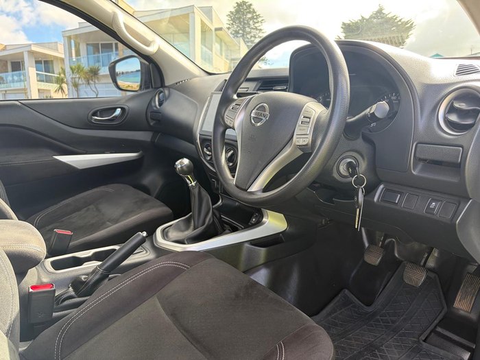 2019 Nissan Navara RX
