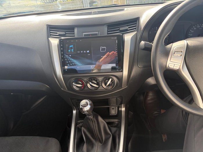 2019 Nissan Navara RX