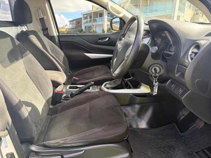2019 Nissan Navara RX