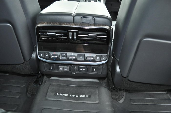 2026 Toyota Landcruiser Sahara